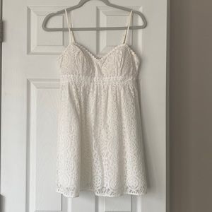 White Lilly Pulitzer dress size 2